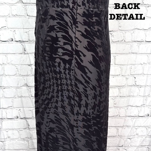 DRESS THE POPULATION - Jasmine Strapless Burnout Velvet Sheath Gown - Size Large - Picture 3 of 13